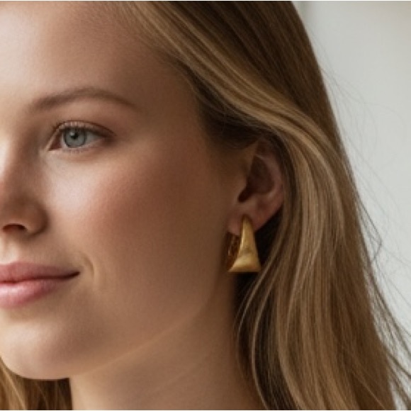 Gold Tone Chunky Hoop Earrings (BR1111) - Picture 2 of 7